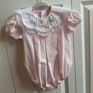 NWOT pink heirloom bubble bows and birds